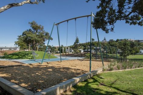 Photo of property in Waterview Estate, 53/4 Greystone Place, Omokoroa, 3114
