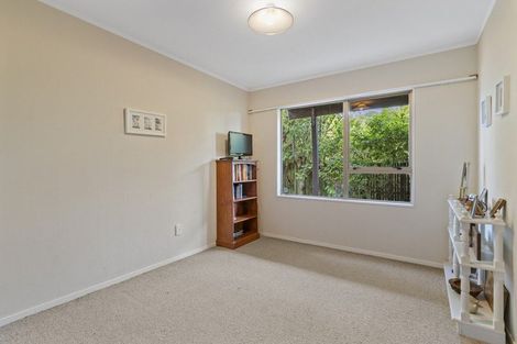 Photo of property in 2 Waterford Drive, Churton Park, Wellington, 6037