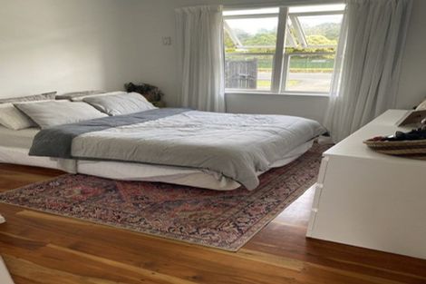 Photo of property in 10 Birdwood Road, Swanson, Auckland, 0612