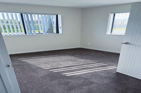 Photo of property in 309 Don Buck Road, Massey, Auckland, 0614