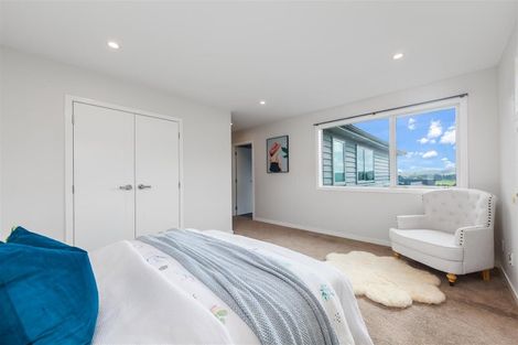 Photo of property in 5 Bridget Court, Red Beach, 0932