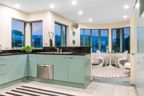 Photo of property in 69 Field Way, Waikanae Beach, Waikanae, 5036