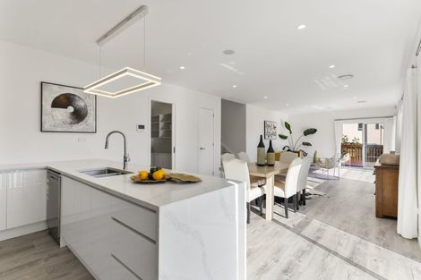 Photo of property in 52a Sycamore Drive, Sunnynook, Auckland, 0620