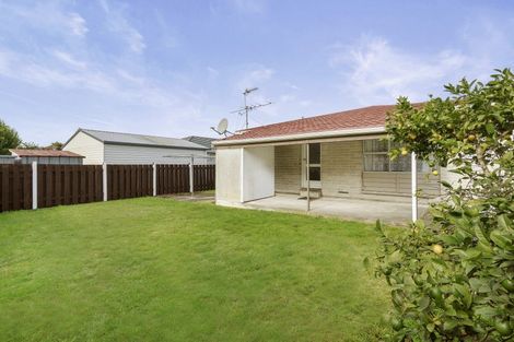Photo of property in 2/12 Tacoma Drive, Totara Park, Upper Hutt, 5018
