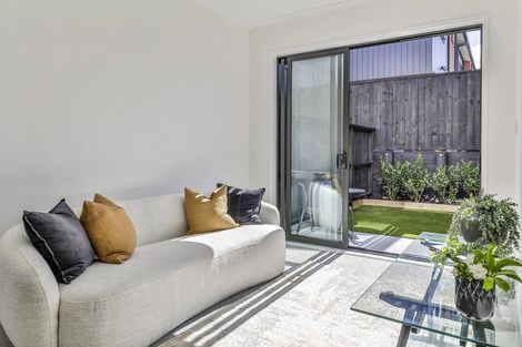 Photo of property in 7 Oranga Drive, Westgate, 0614