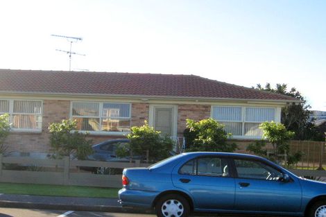 Photo of property in 1/19 Moana Avenue, Orewa, 0931