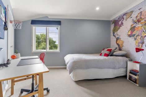 Photo of property in 28a Waterview Road, Stanley Point, Auckland, 0624