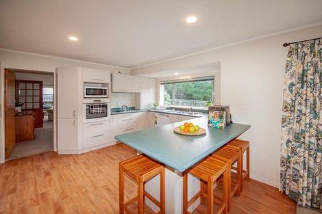 Photo of property in 10 Myers Grove, Churton Park, Wellington, 6037