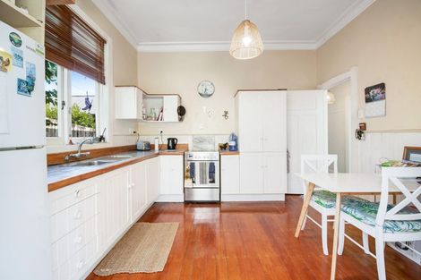 Photo of property in 23 Mangakura Road, Helensville, 0800