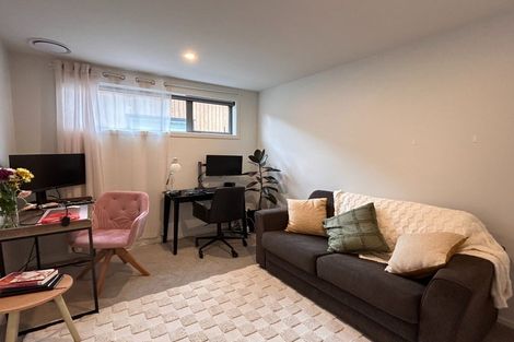 Photo of property in 10 Corriedale Road, Jacks Point, 9371