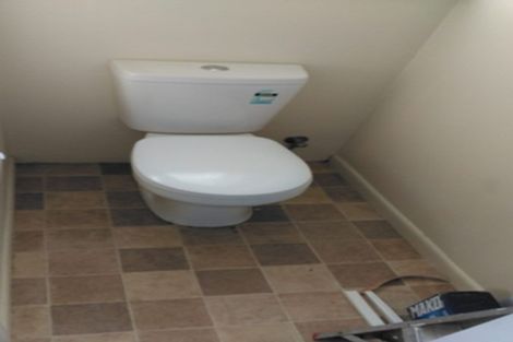 Photo of property in 88 Newlands Road, Newlands, Wellington, 6037