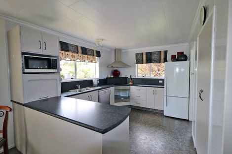 Photo of property in 26 Oberon Street, Stratford, 4332