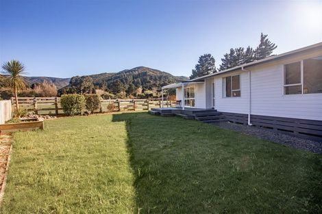 Photo of property in 119 Watt Street, Featherston, 5710