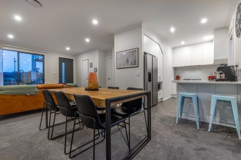 Photo of property in 3a Koreke Close, Kenepuru, 5022