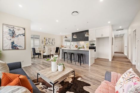 Photo of property in 10 Bine Crescent, Orewa, 0931