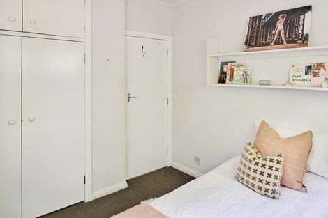 Photo of property in 18 Colville Street, Newtown, Wellington, 6021