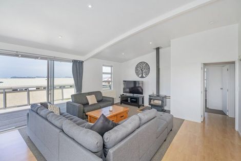 Photo of property in 112 Centennial Drive, Whitianga, 3510