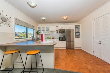 Photo of property in 153c Hobsonville Road, West Harbour, Auckland, 0618