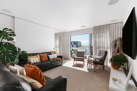 Photo of property in 60 Pacific Parade, Coastlands, Whakatane, 3120