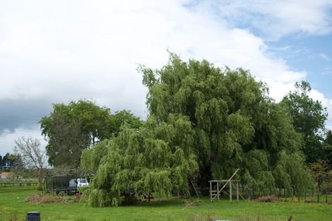 Photo of property in 9b Trotting Course Drive, Kumeu, 0891