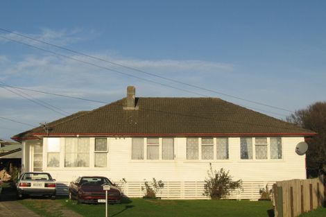 Photo of property in 6 Iris Grove, Cannons Creek, Porirua, 5024