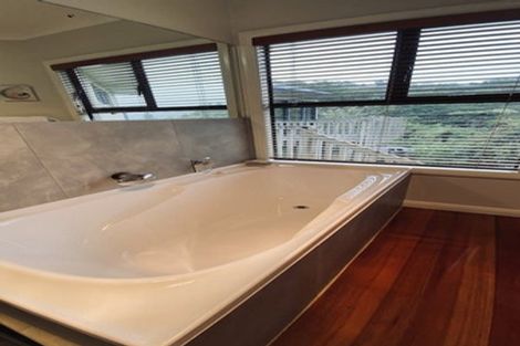 Photo of property in 34 Hayley Lane, East Tamaki Heights, Auckland, 2016