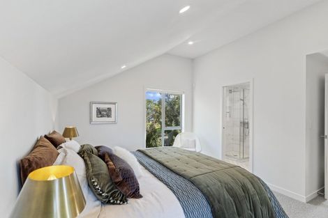 Photo of property in 2/43 Princes Street, Northcote Point, Auckland, 0627