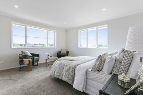 Photo of property in 54 Hayfield Way, Karaka, Papakura, 2113