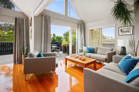 Photo of property in 68 Norwood Road, Bayswater, Auckland, 0622