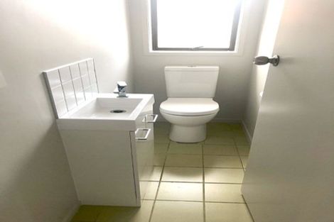 Photo of property in 2/92 Nile Road, Milford, Auckland, 0620