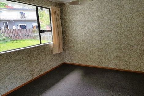 Photo of property in 37 Postgate Drive, Whitby, Porirua, 5024