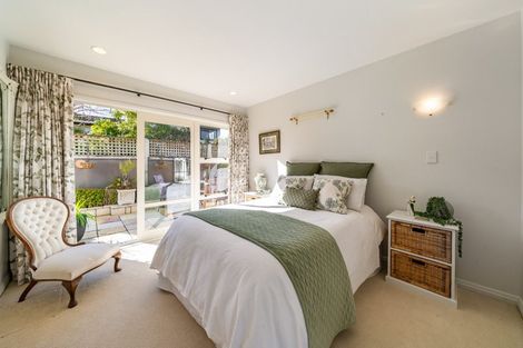 Photo of property in 1 Oakmont, Heretaunga, Upper Hutt, 5018