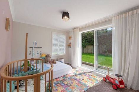 Photo of property in 59a Lonely Road, Fairview Heights, Auckland, 0632