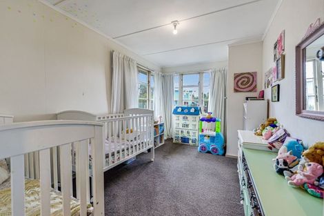 Photo of property in 7 Armitage Place, Fairfield, Hamilton, 3214