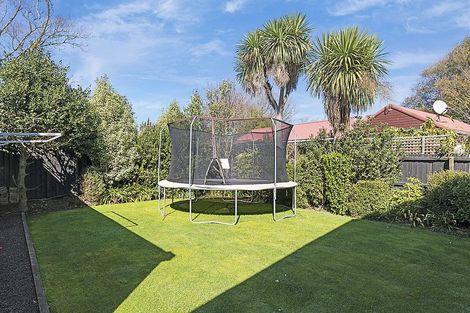 Photo of property in 64 Crofton Road, Harewood, Christchurch, 8051