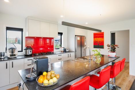 Photo of property in 172 Kingsdale Park Drive, Aokautere, Palmerston North, 4471