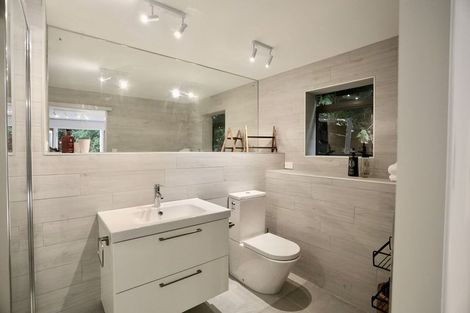 Photo of property in 14 Tinopai Road, Titirangi, Auckland, 0604