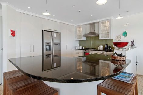 Photo of property in 45 Marine Parade, Mount Maunganui, 3116