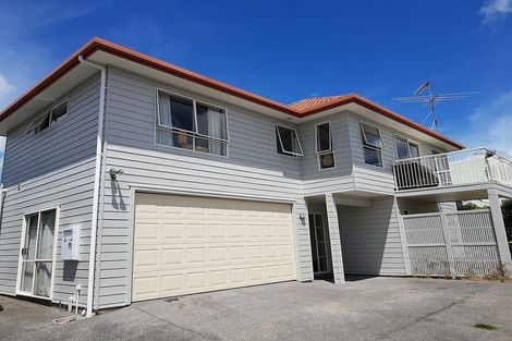 Photo of property in 16 Kauri Glen Road, Northcote, Auckland, 0627