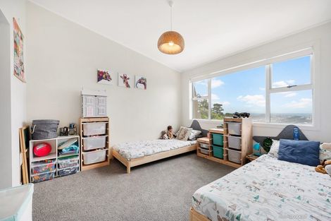 Photo of property in 12 Middlesex Place, Northland, Wellington, 6012