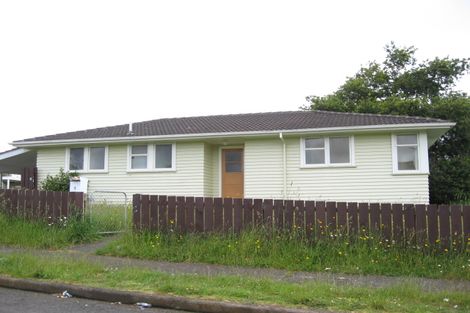 Photo of property in 1 Arnhem Place, Pukekohe, 2120