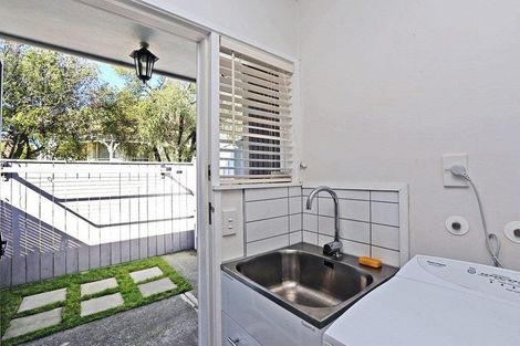 Photo of property in 1/512 Fitzroy Avenue, Hastings, 4122
