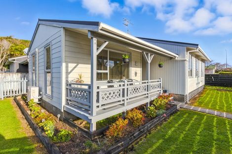 Photo of property in 6a Buckley Grove, Paraparaumu, 5032