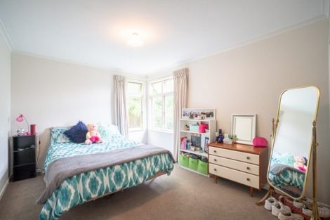 Photo of property in 14 Antrim Place, Hokowhitu, Palmerston North, 4410