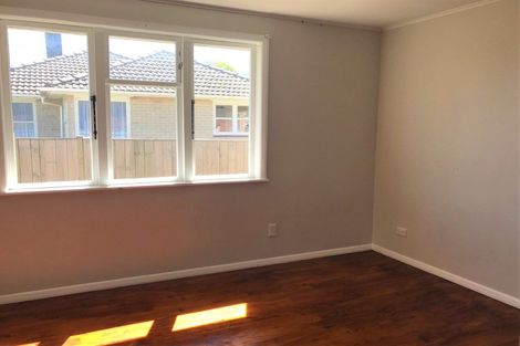 Photo of property in 11 Kohinoor Avenue, Mangere, Auckland, 2022