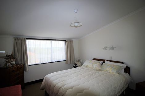 Photo of property in 150 Perth Street, Holmes Hill, Oamaru, 9401
