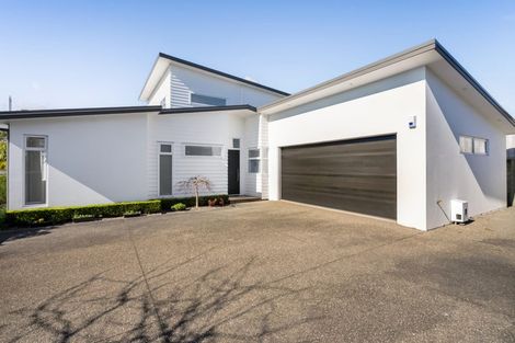 Photo of property in 321b Mangorei Road, Merrilands, New Plymouth, 4312