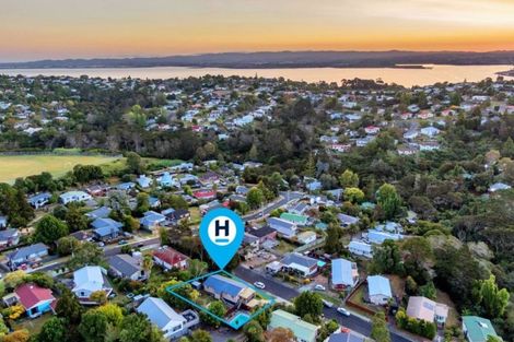 Photo of property in 3 Lanigan Street, Birkdale, Auckland, 0626