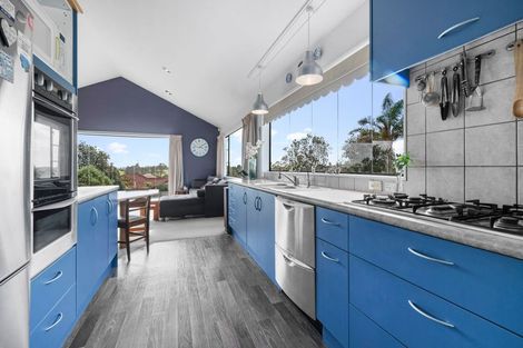 Photo of property in 39 Alec Craig Way, Gulf Harbour, Whangaparaoa, 0930