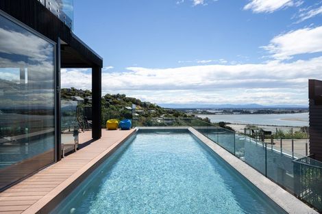 Photo of property in 11 Saint Remy Lane, Redcliffs, Christchurch, 8081